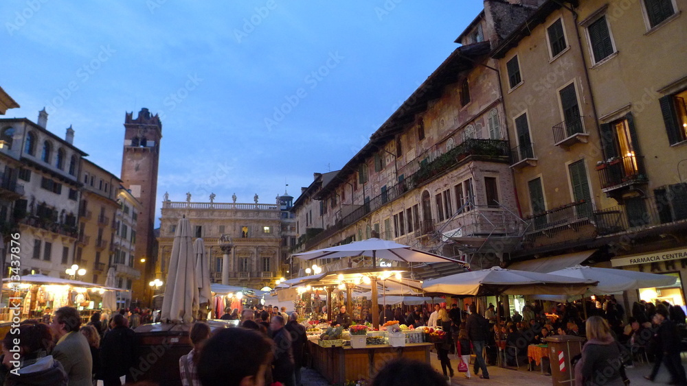 Fototapeta premium market in erbe square