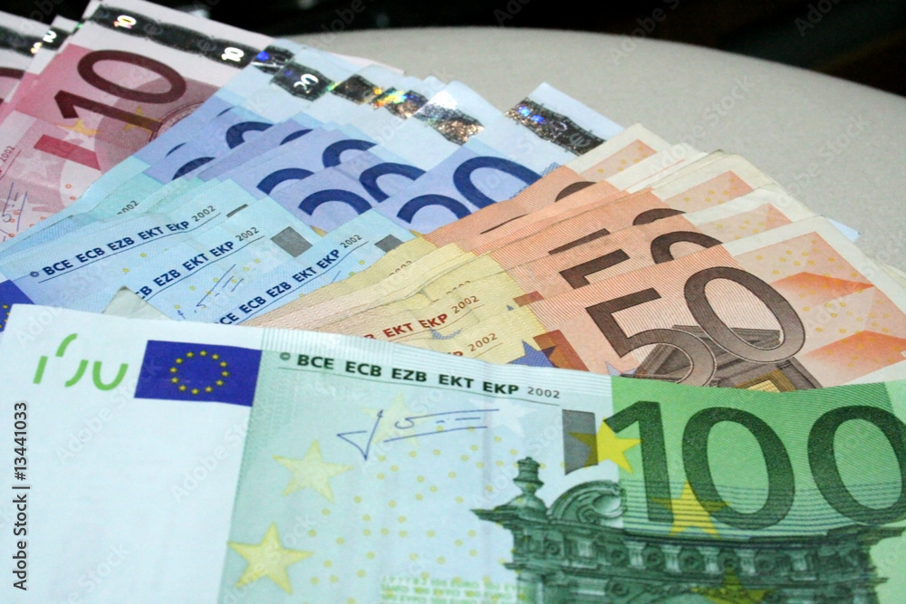 Mealheiro-Economia-Economy-Économie-Moneybox-Bolsa-Banco Mealheiro-Economia-Economy-Économie-Moneybox-Bolsa-Banco