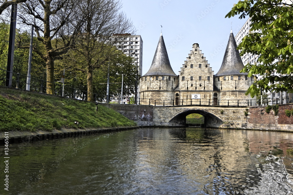 Fototapeta premium Le Rabot - Centre Historique de Gand, Flandre, Belgique