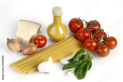 Ingredients for spaghetti napoli