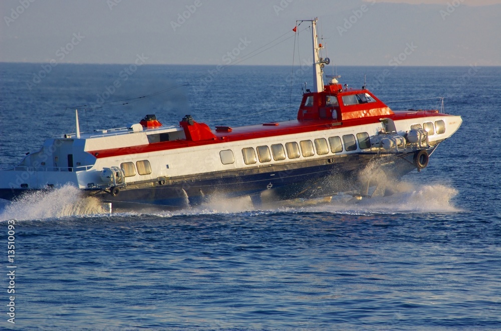 Фотография Hydrofoil boat