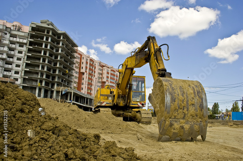 BIG Excavator at a construction site
