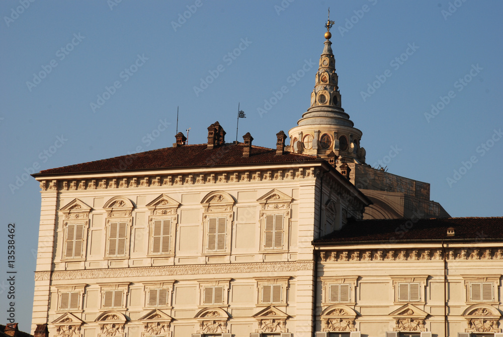 Torino, piazza castello e  palazzo reale, cupola del duomo