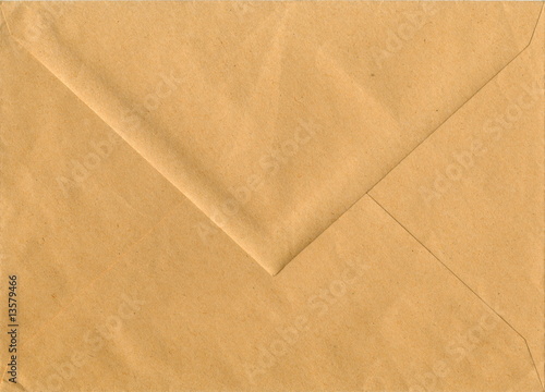 enveloppe adminstrative marron.