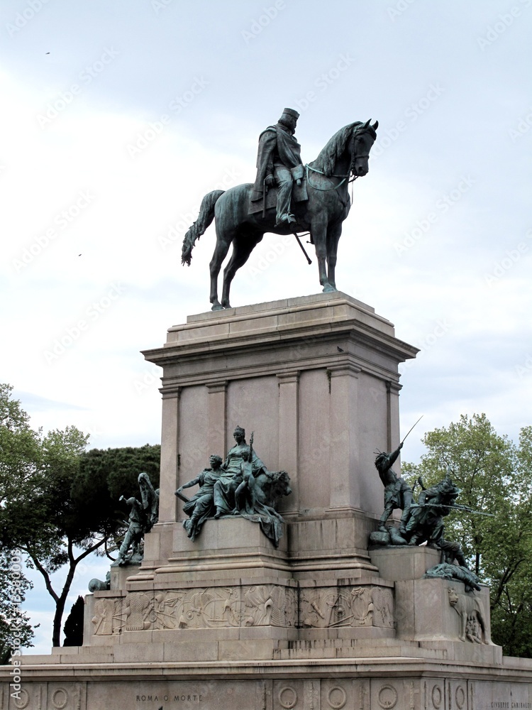 Roma statua di Garibaldi al Gianicolo