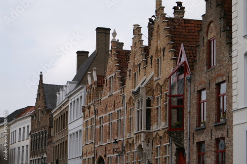 rue typique du quartier historique de Bruges