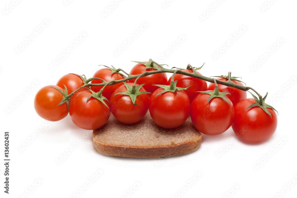 Red tomatoes cherry, pumpernickel Red tomatoes cherry, pumpernickel