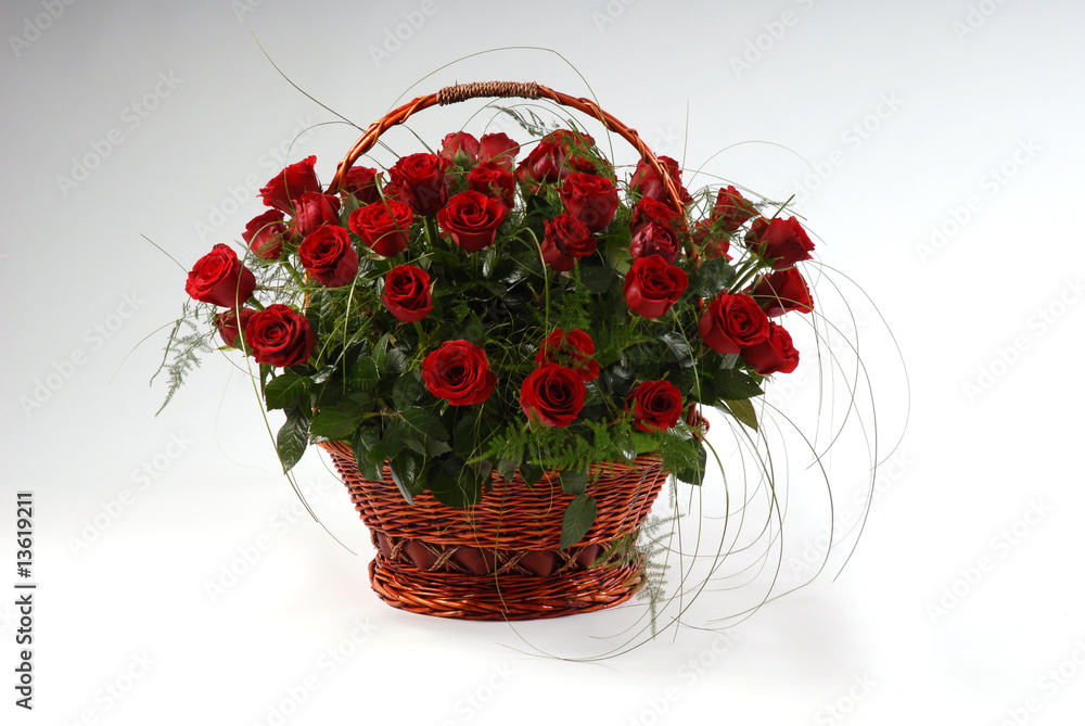 kosz róż, basket of roses