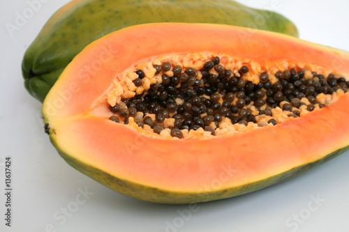 Mamão - Papaia - Abacaxi - Ananás - Piña - Papaya - Papaye