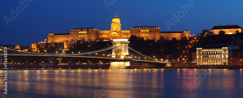 Chain bridge of Budapest at night