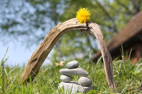 Stein-Skulptur – Zen, Buddhismus, Kraft