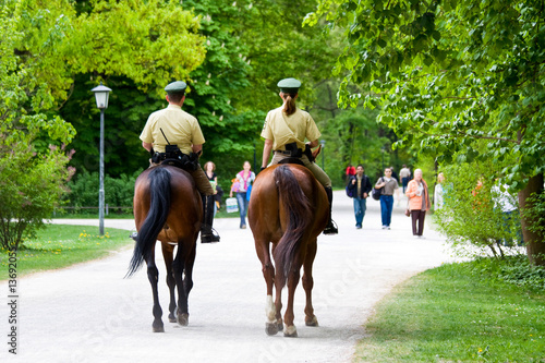 Polizei auf Pferd © Daniel Etzold