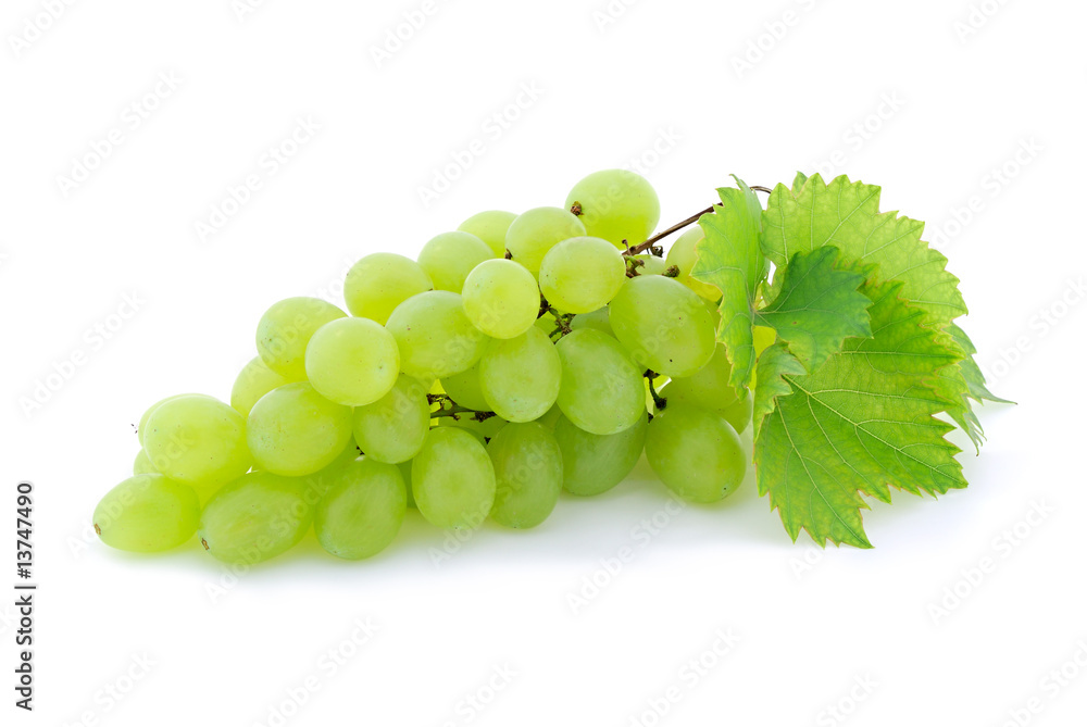 Obraz premium Bunch of Green Grapes laying