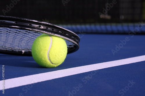 Tennis ball and racket © 33ft