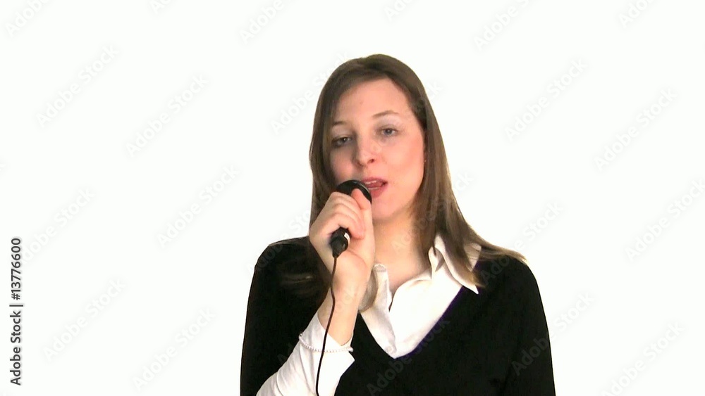 frau singt woman singing