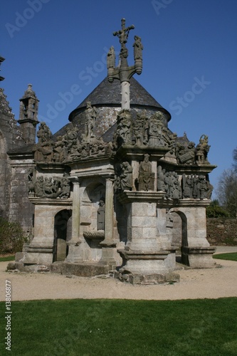 Enclos de Guimiliau paroisse bretagne finist  re calvaire