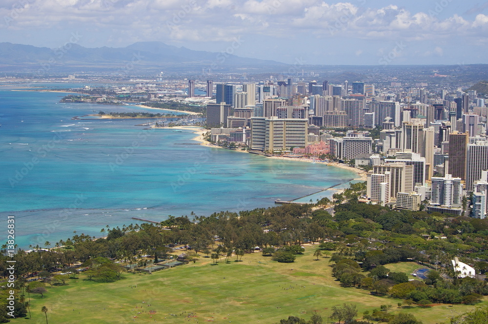 Honolulu from top of the park