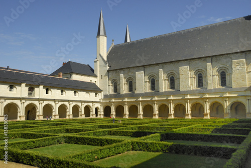 Basilique de l'abbaye royale de Fontevraud photo