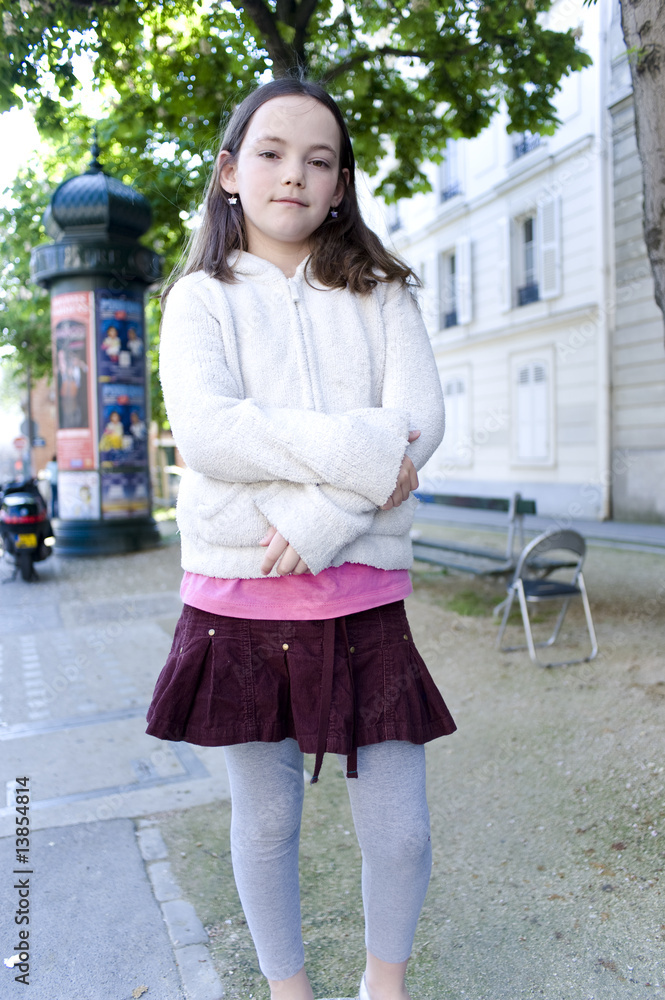 fille 11 ans Stock Photo | Adobe Stock