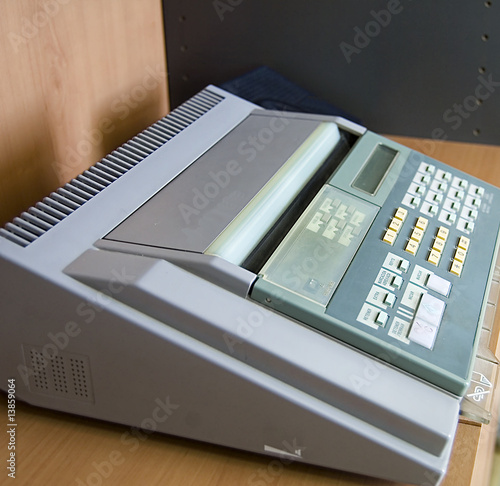 fax antiguo oficina