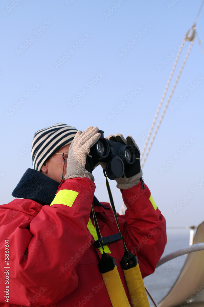 Fototapeta premium Blick durch das Fernglas