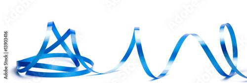 image d'un serpentin bleu sur un fond blanc
