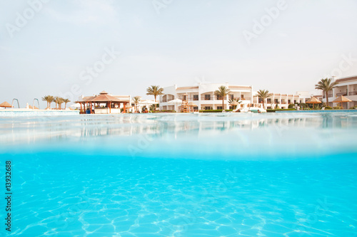 Hotel swimmung pool © Ints