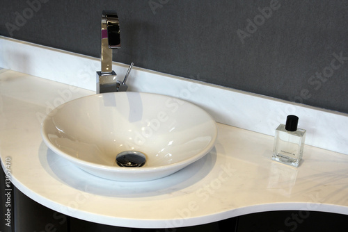 Obraz na płótnie Salle de bain - Lavabo w salonie