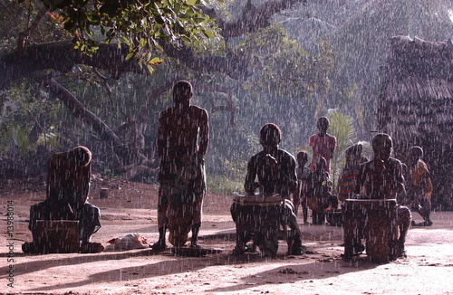 Schilderij op canvas petite averse en kenya