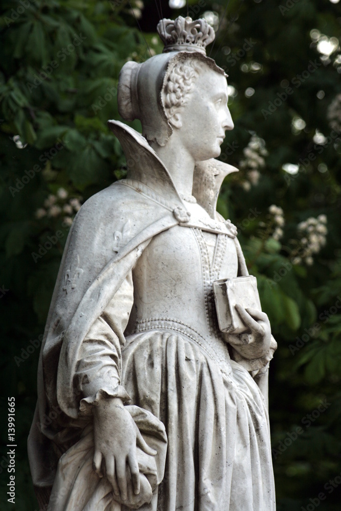 statua di Maria Stuarda regina