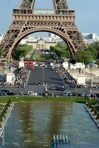 Parigi - vista della torre Eiffel dai giardini del Trocadero