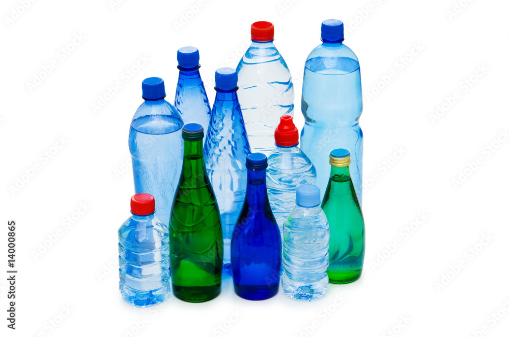 Naklejka premium Bottles of water isolated on the white