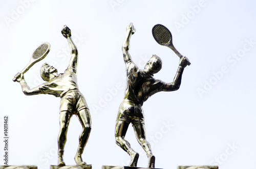 2 joueurs de tennis argenté © Patricia W.