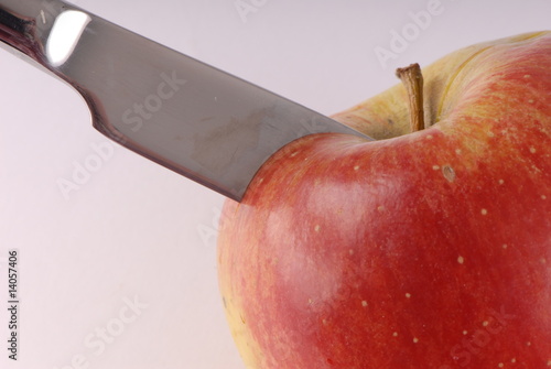 przecinane jabłko