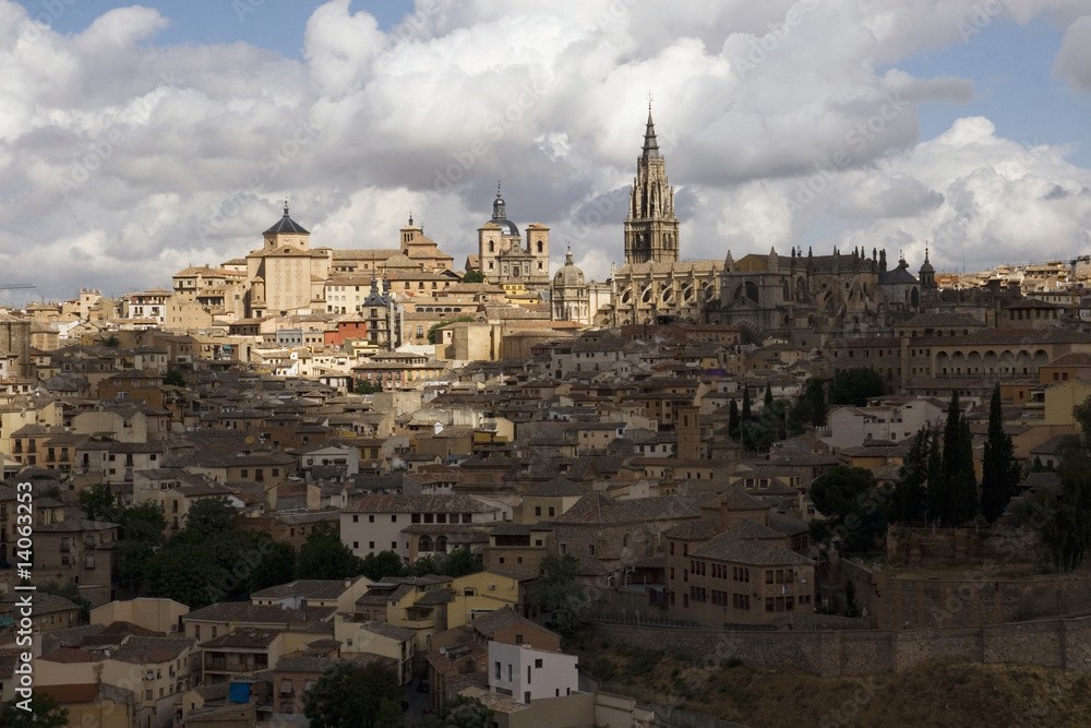 vista de Toledo y su catedral