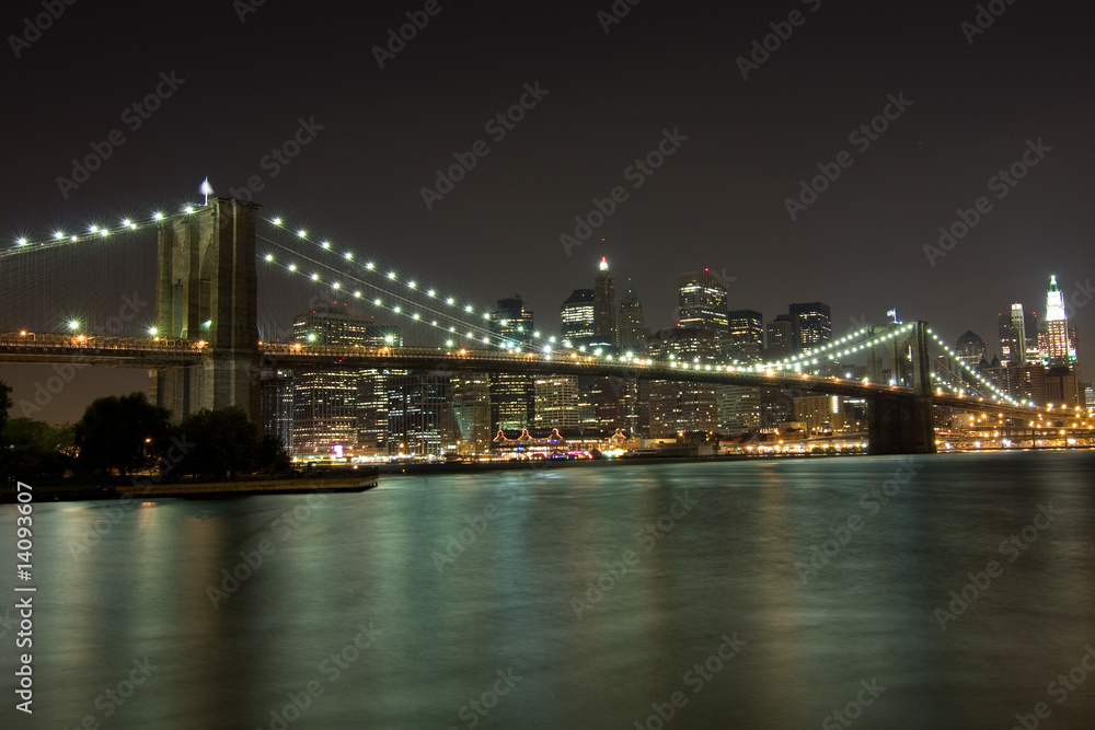 New York, Brooklyn Bridge at night