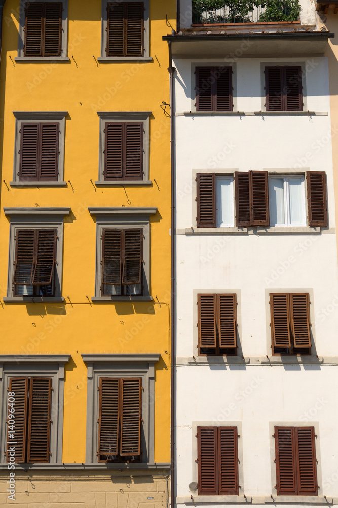 Fototapeta premium Old windows in Tuscany, Italy