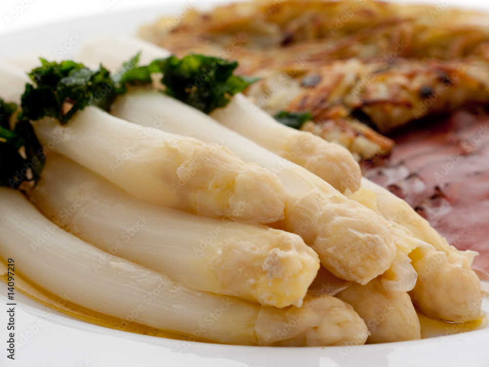 Spargel mit Salbeibutter Spargel mit Salbeibutter