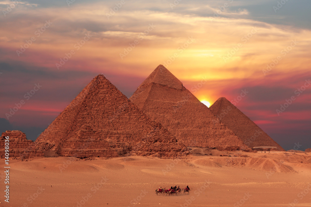 pyramid sunset - obrazy, fototapety, plakaty 