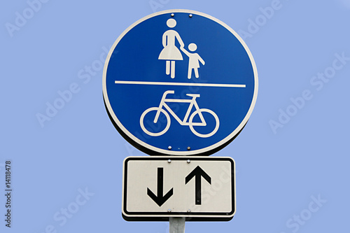 Fußgänger-und Fahrradweg