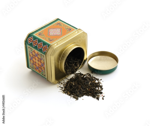 tin can with tee