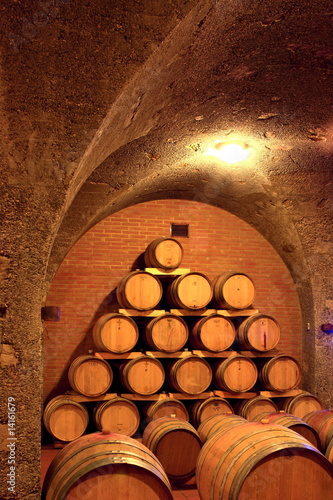Weinkeller  Eichenf  sser  Barrique  Rotwein  Toskana. Italien