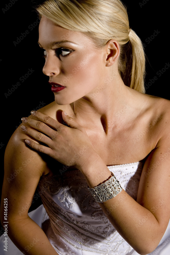 Dramatic bride Dramatic bride