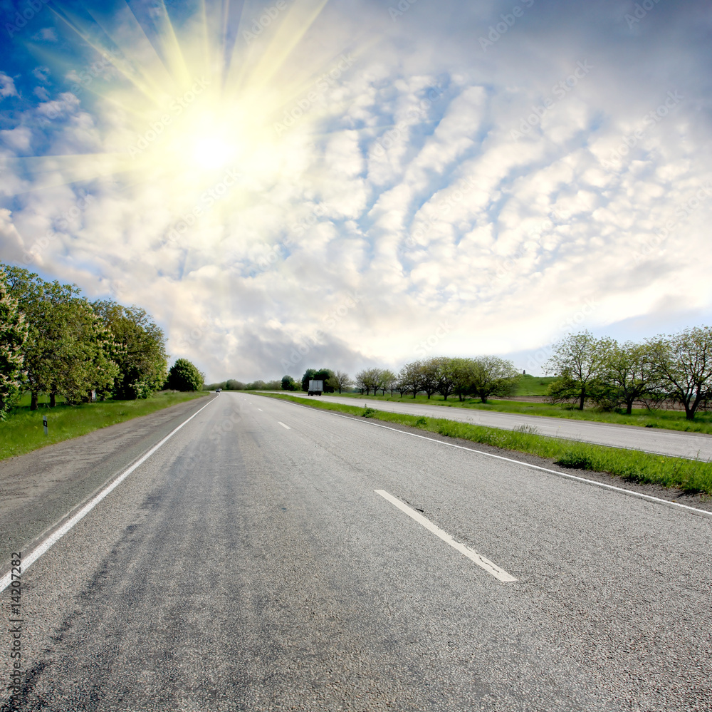Fototapeta premium Sunshine oner road