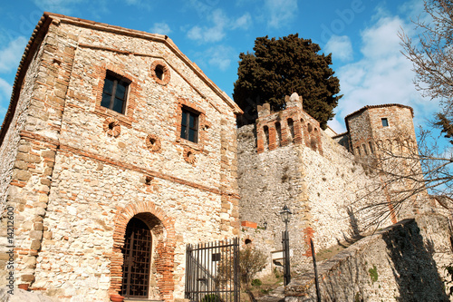 The castle of Montebello di Torriana photo