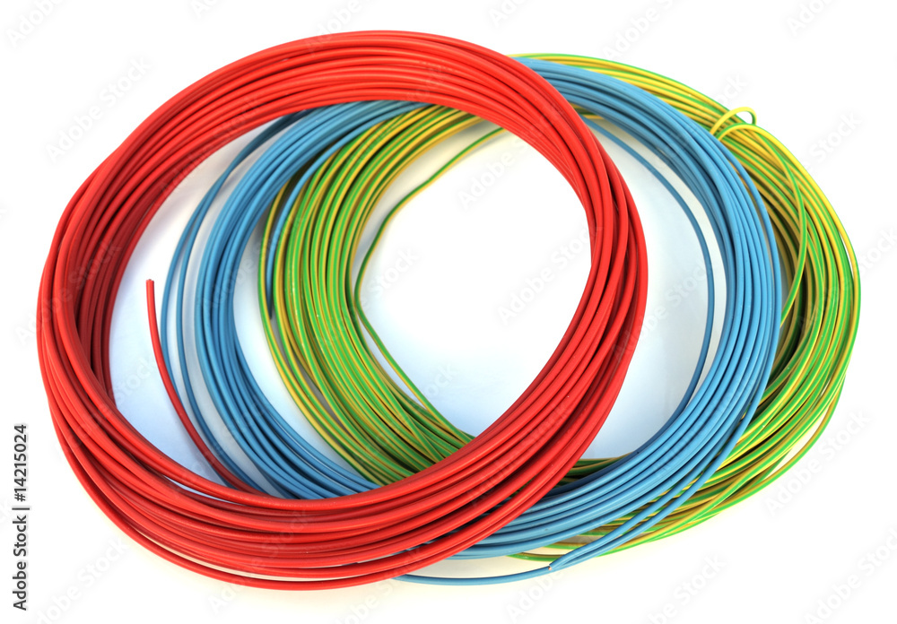 3 rouleaux de fils électriques