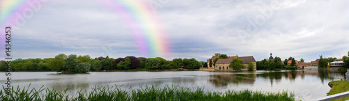 Obraz na płótnie Schloß hinter dem Regenbogen w salonie