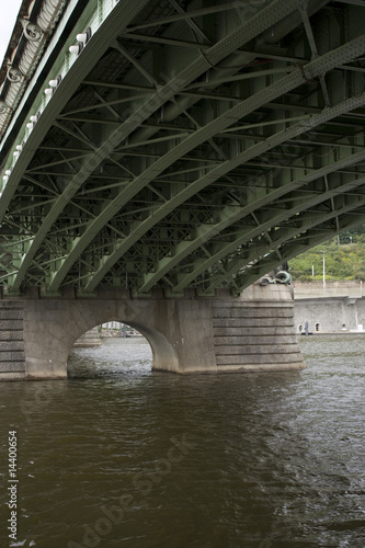 Steel bridge construction