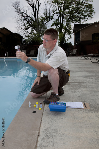 Foto Active Pool  Chemical  Mixing Test