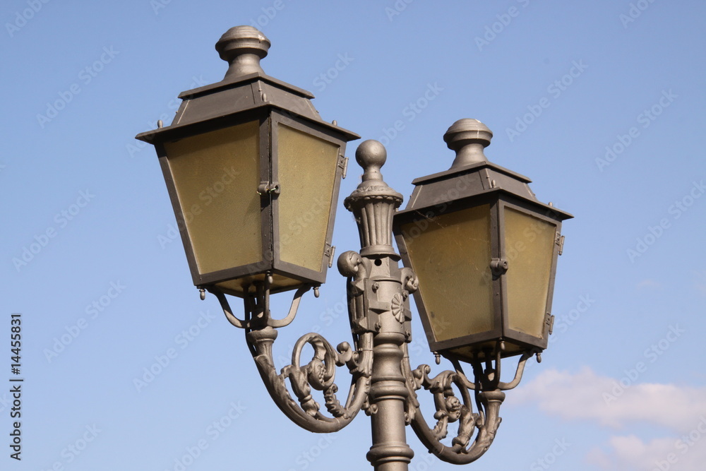 Alte Strassenlampe in Eltville am Rhein Stock Photo | Adobe Stock